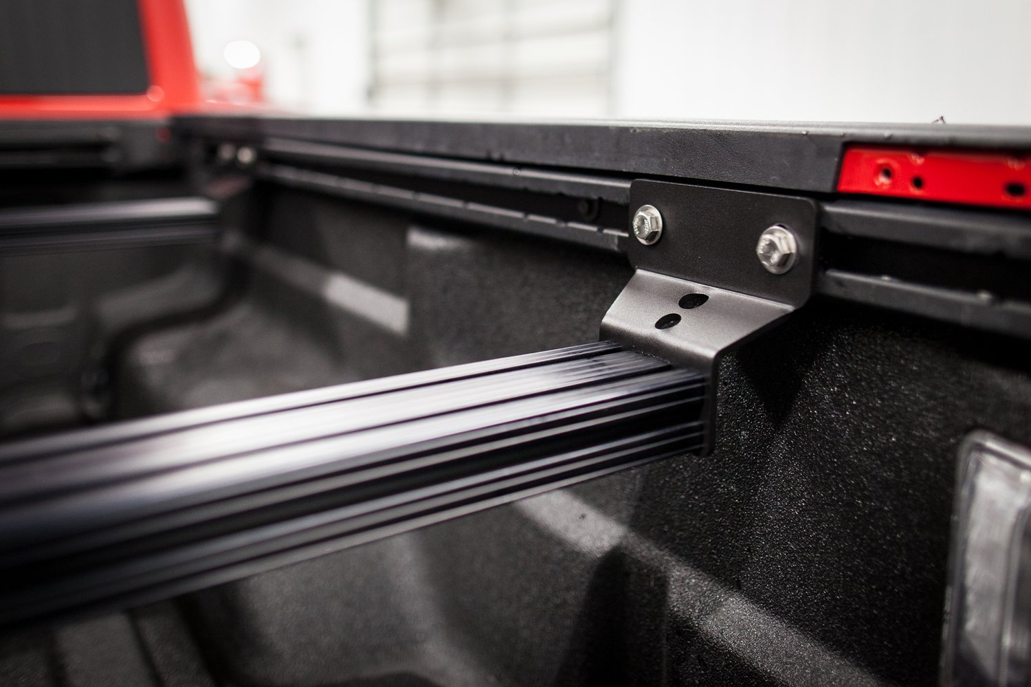 Truck Modification Revolution: How the Perfect Combination of Folding Tonneau Cover and Truck Crossbars Changes Your Transportation Experience